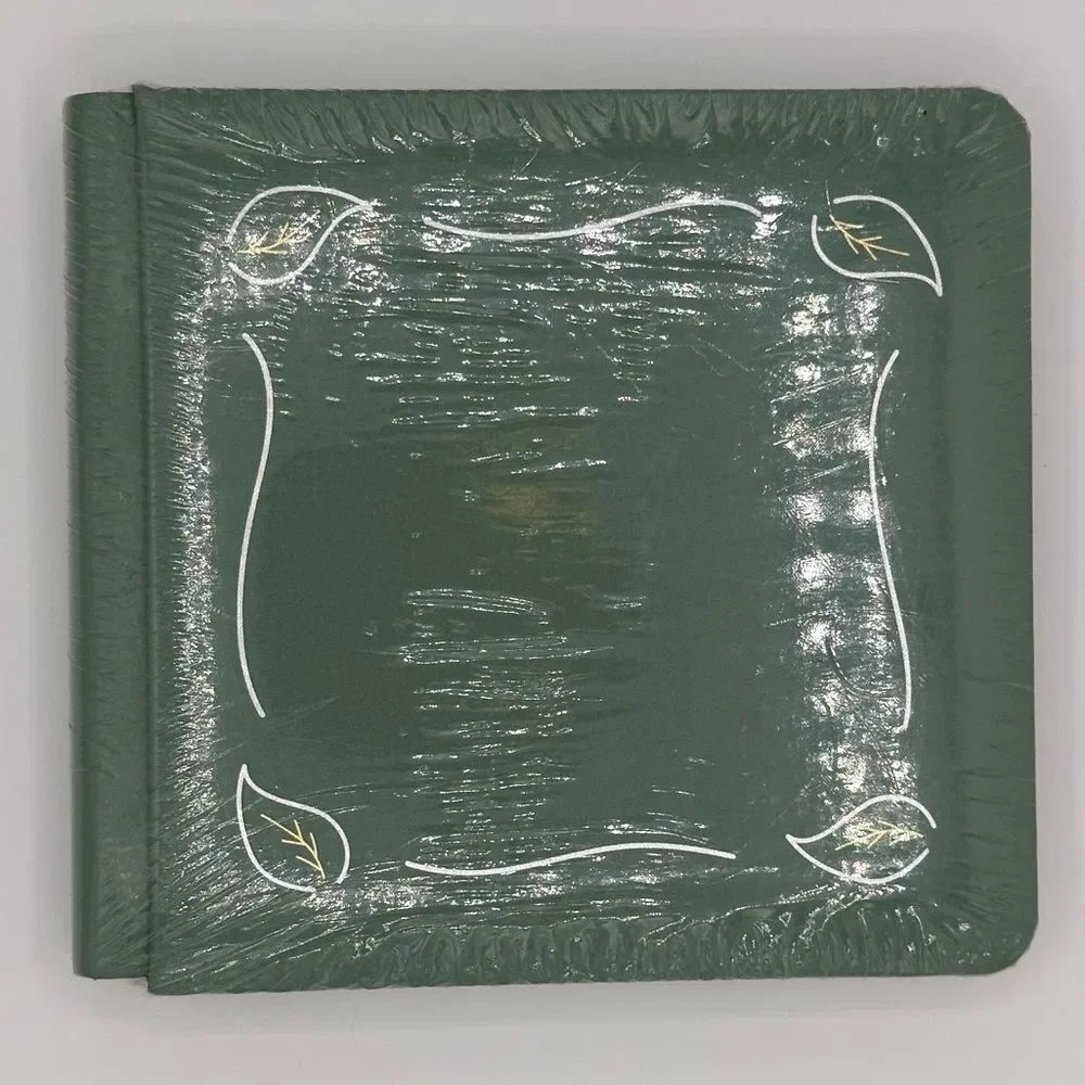 New-Creative Memories 7 x 7 Green W/Silver & Gold Foliage Strap-hinge Album